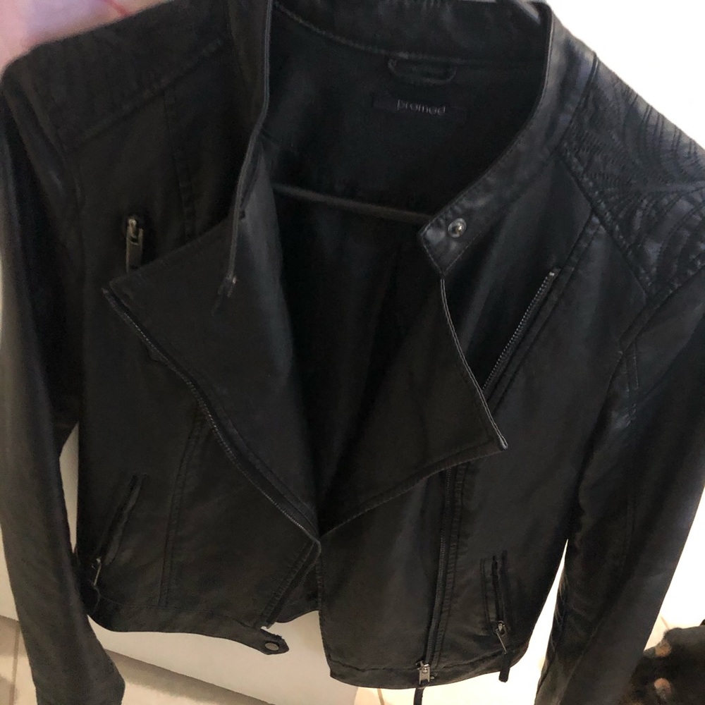 Leather jacket shoulder detail